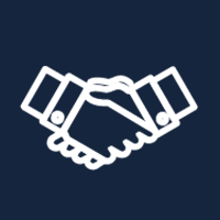 يعتبر المتدرب موظفًا رسميًا بمجرد قبوله في المعهد، حيث يتم توقيع عقد عمل مع إحدى الشركات الموظِّفة.